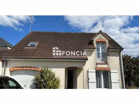 a vendre - pavillon t5 de 141 m2 avec garage