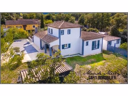 villa contemporaine de 120 m2 (3 chambres) - dépendance de 45 m2 (2 chambres) - piscine - 