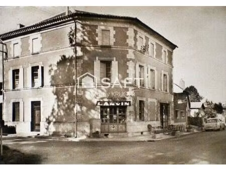 bâtisse de caractère au cœur du village