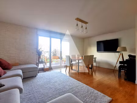 maison recente - quartier village