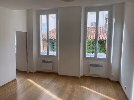 location appartement 2 pièces 37 m² à marseille 6 (13006)