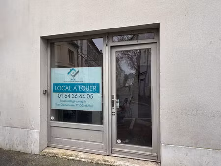 location local commercial 2 pièces  52.44m²  meaux