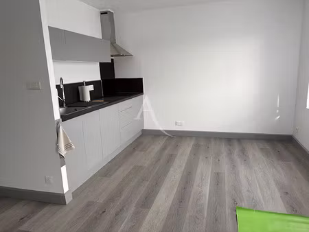 location appartement 2 pièces 56.93 m² à saint-mitre-les-remparts (13920)  720 €