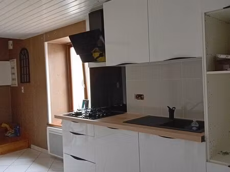 loue t2 à neufchâteau rdc