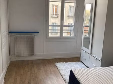 appartement 43 m2. 1chambre + 1 bureau
