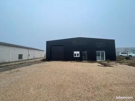 bâtiment commercial