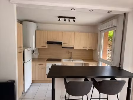 ? studio meublé avec terrasse et jardin – résidence les jardins de limay ?