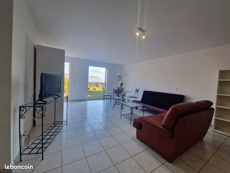 studio 1 pièce 47 m²
