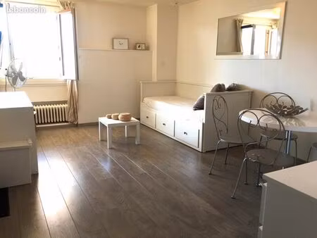 studio meublé proche geneve douane de corsier