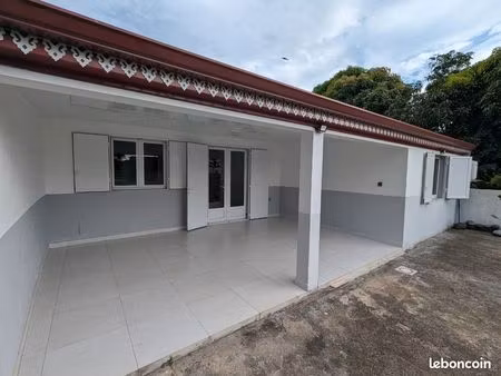 à louer — maison t4 de plain-pied —