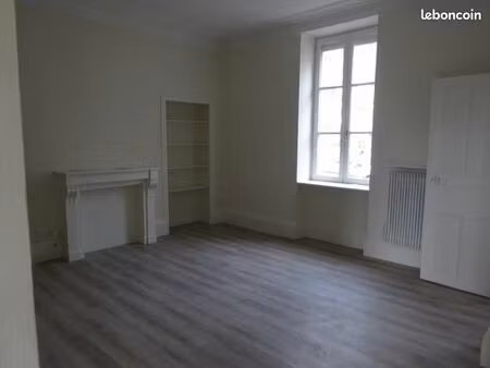 appartement t4 - rez-de-chaussée  rénové  quartier calme avec jardin et garage