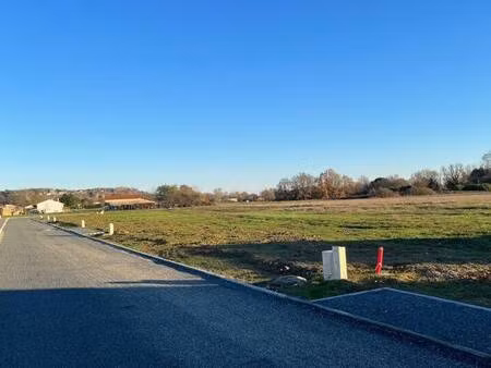 terrain constructible viabilisé à vendre