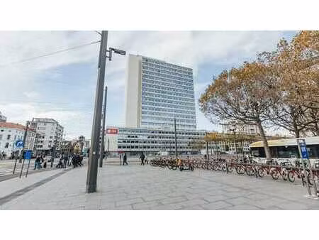 bureaux à louer dans l'immeuble du théâtre à anvers.