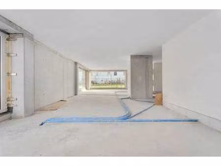 propriété commerciale de plain-pied casco à vendre près du c