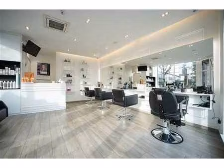 fond de commerce à remettre – salon de coiffure rénové