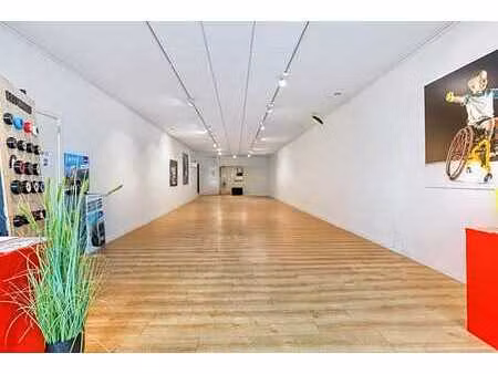 bâtiment de locaux professionnels à vendre à deerlijk