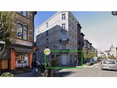 à deux pas de la maison communale d'anderlecht