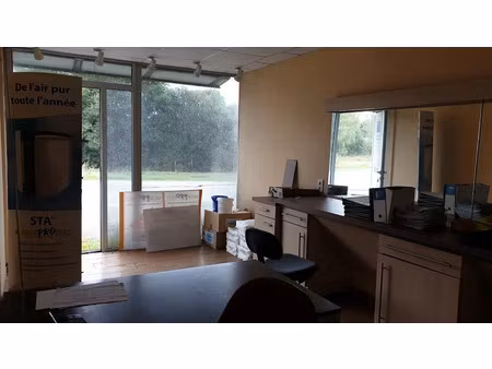 location locaux professionnels 20 m² à saint-just-le-martel (87590)  300 €