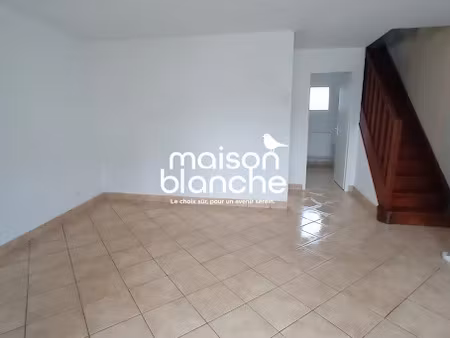 location maison 3 pièces 74.72 m² à coutras (33230)  600 €