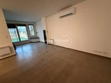 location maison 3 pièces 63.67 m² à nimes (30000)  895 €