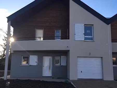 location maison 5 pièces 119 m² à saint-pryvé-saint-mesmin (45750)  1 390 €