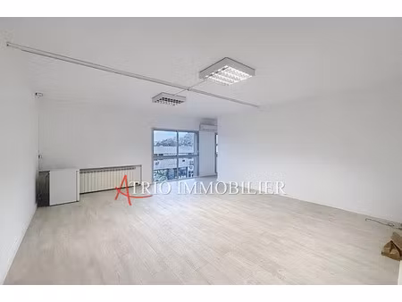 location locaux professionnels 0 pièces 59.38 m² à villeneuve-loubet (06270)  964 €