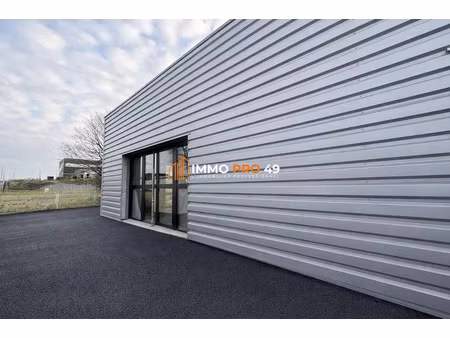 location locaux professionnels 244 m² à la séguinière (49280)  1 500 €