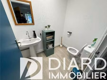 location bureaux et commerces à vitré (35500) : à louer / 43m² vitré