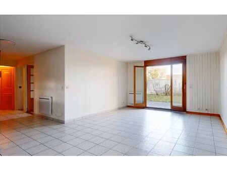 appartement la roche-sur-foron 63.8 m² t-3 à vendre  210 000 €
