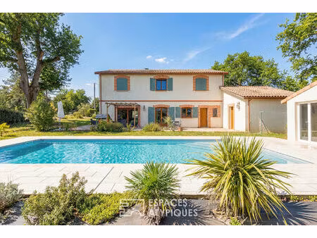 maison de caractère avec piscine en pleine nature