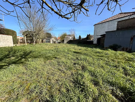 urgent manifique terrain - la ferriere centre bourg