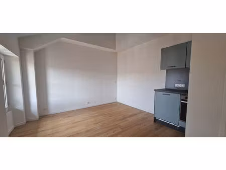 location appartement 2 pièces 22 m² à cannes (06400)