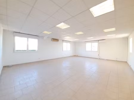 location commerce 1 pièce 108 m² à gardanne (13120)