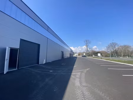 entrepôt 600 m² cestas