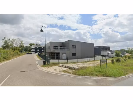 bâtiment de 1220 m² pompignac