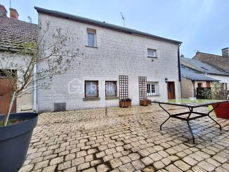 maison de ville de 130 m² à huisseau-sur-mauves