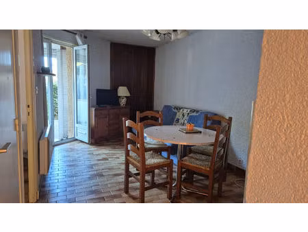 appartement t2 meublé 27.77 m² + terrasse - proche plage