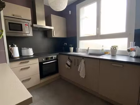 appartement t2 dans résidence avec balcon