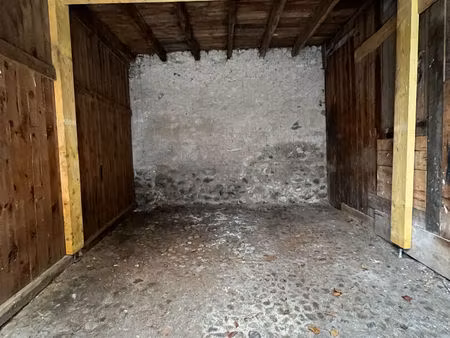 parking / box aurillac 19.28m2