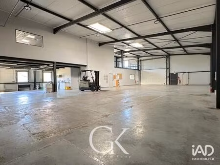 location local d'activités 275 m²