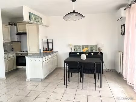 grand t2 meublé avec terrasse