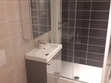 f2 meublé + parking