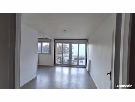 appartement 3 pièces 65 m²