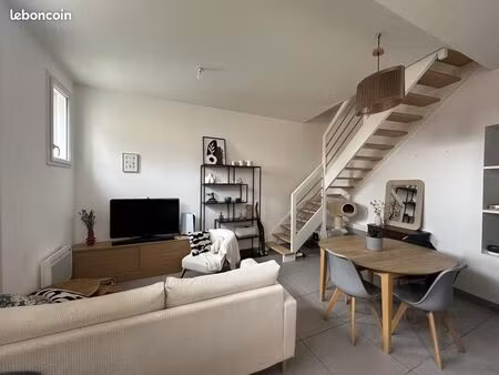 maison 1 pièce 50 m²