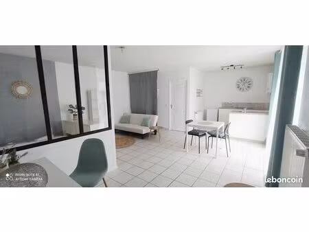 joli et tres grd studio t1 coin lit a part meulé le puy en velay