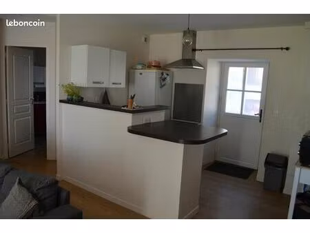 t3 50 m2  non meuble  cuisine équipée