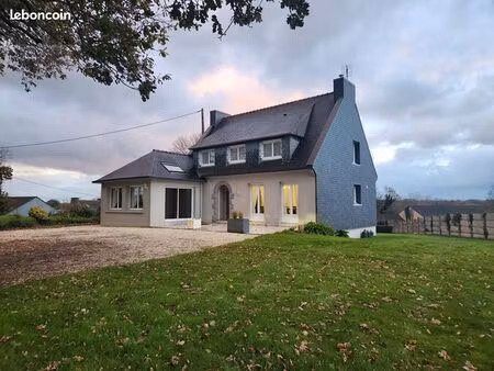 maison 8 pièces 158 m²