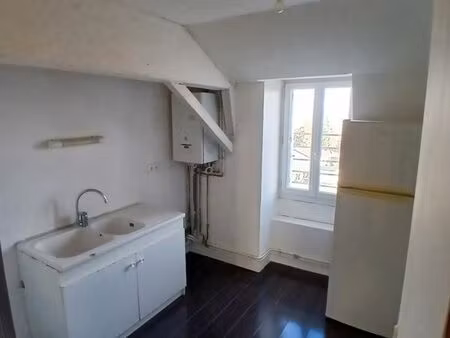 saint maixent grd.t2 récent