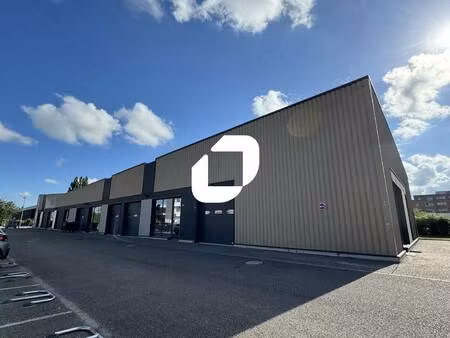 local d'activités à louer