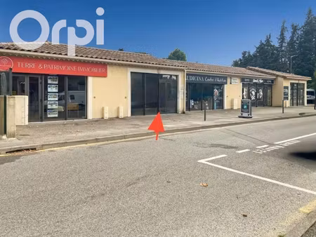 location locaux professionnels 60 m² à vallon-pont-d'arc (07150)  nan €